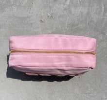 Load image into Gallery viewer, Gal on the Go Pouch
